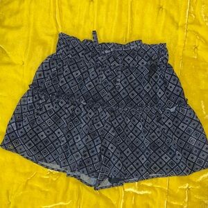 Kendall + Kylie Size XS Ruffled Boho Skort